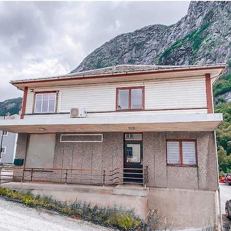Apartament Trolltunga Sleep Tyssedal Zewnętrze zdjęcie